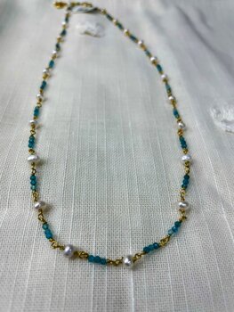 COLAR EMPATE FOLHEADO OURO APATITA E PÉROLA