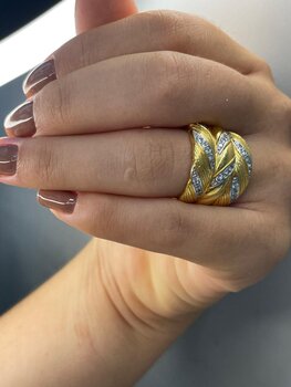 ANEL FOLHEADO OURO ZIRCONIA TIPO TRANÇA LARGO