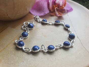 PULSEIRA DE PRATA COM PEDRAS REDONDAS