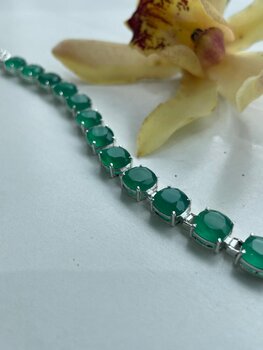 PULSEIRA DE PRATA E ESMERALDAS QUADRADAS