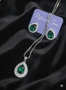 CONJUNTO FOLHEADO A RÓDIO, GOTA CRISTAL VERDE ESCURO, CRAVEJADO EM VOLTA