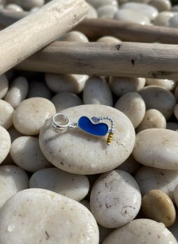 PINGENTE BERLOQUE PRATA, MARCARA E SNORKEL ESMALTADO