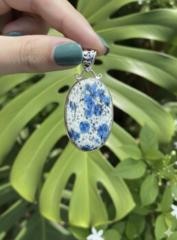 PINGENTE PRATA BOHO, OVAL GRANDE, EM JASPE K2, PAQUISTÃO