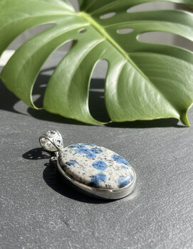 PINGENTE PRATA BOHO, OVAL GRANDE, EM JASPE K2, PAQUISTÃO
