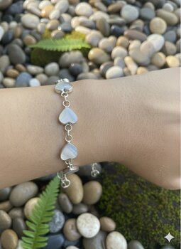 PULSEIRA DE PRATA, CORAÇÕES EM MADREPEROLA