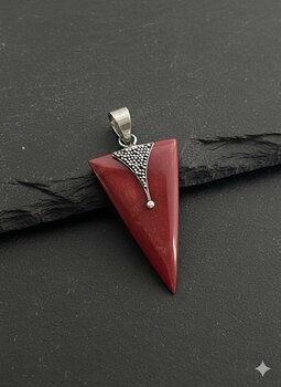 PINGENTE DE PRATA BOHO, SETA CORAL